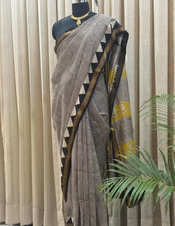 Authentic Maheshwari Silk-Cotton saree with traditional handloom weave – Shriyyum