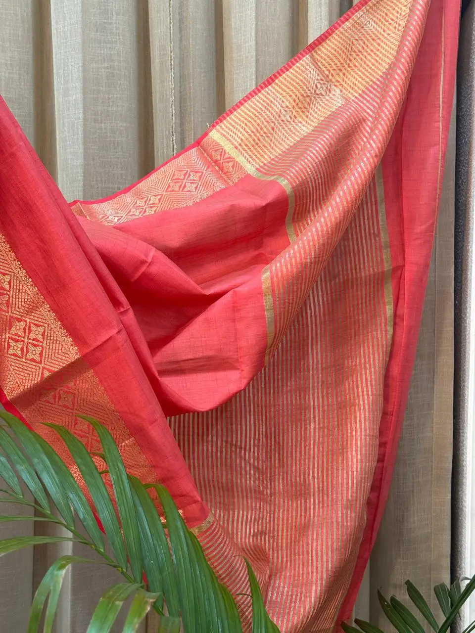 Elegant Pink Tissue Mango Silk Saree | Shriyyum Handloom Festive Collection Elegant Pink Tissue Mango Silk Saree | Shriyyum Handloom Festive Collection