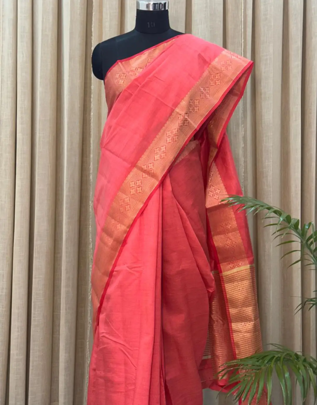 Elegant Pink Tissue Mango Silk Saree | Shriyyum Handloom Festive Collection Elegant Pink Tissue Mango Silk Saree | Shriyyum Handloom Festive Collection