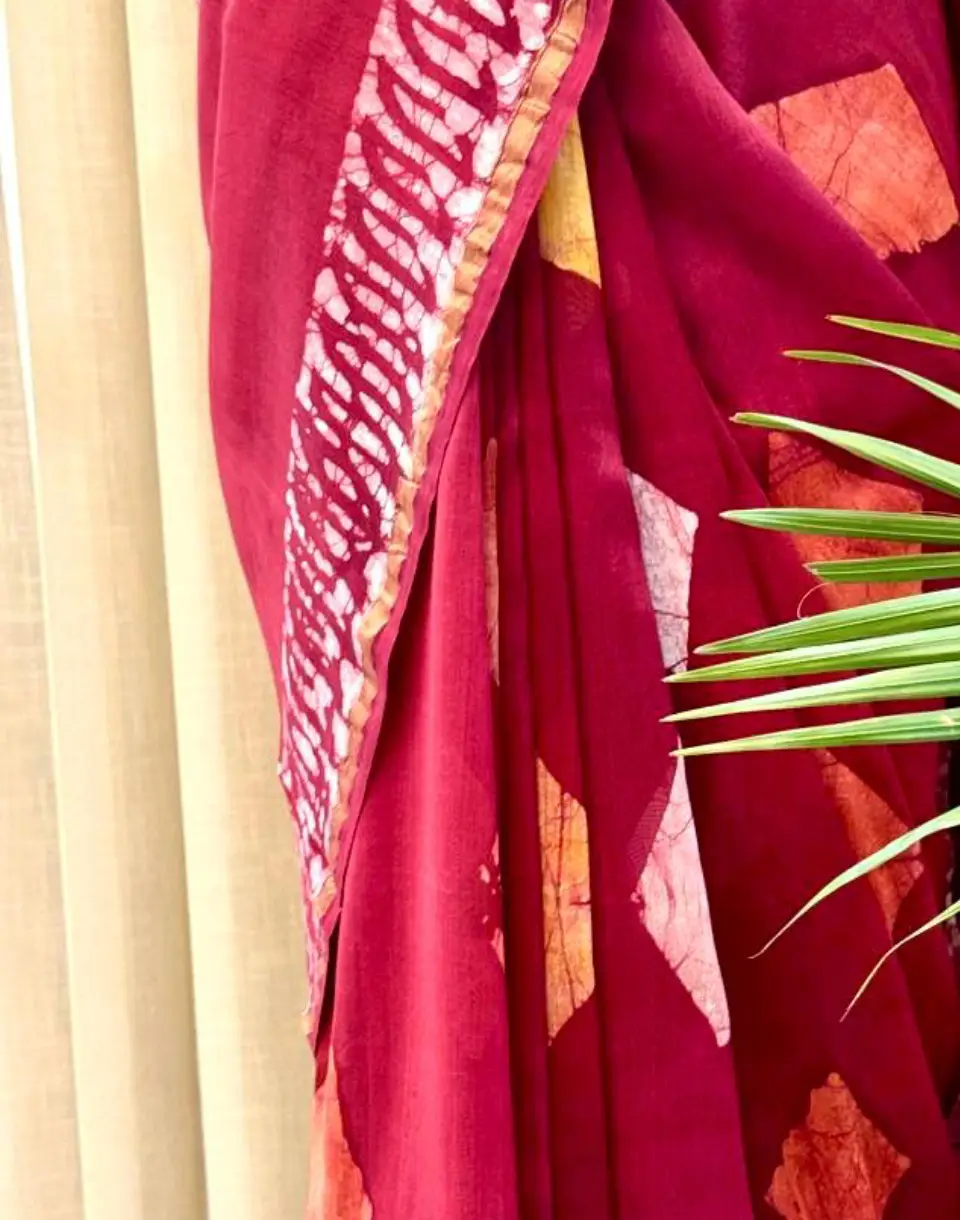 Maroon Chanderi Silk Saree | Handcrafted Elegance by Shriyyum Handloom Maroon Chanderi Silk Saree | Handcrafted Elegance by Shriyyum Handloom