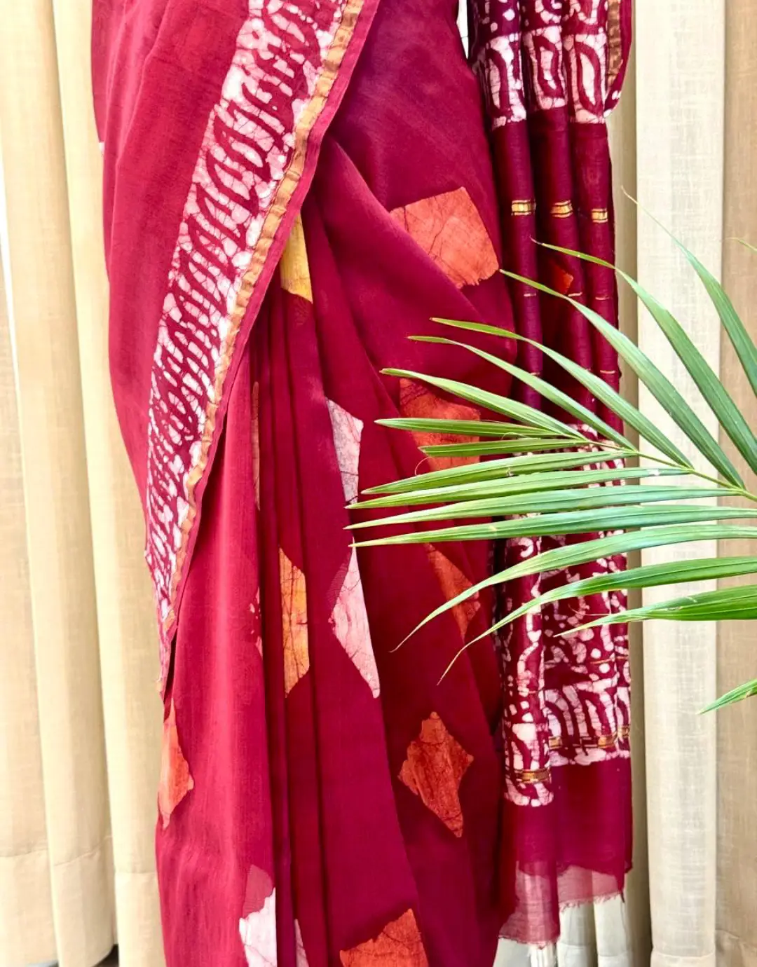 Maroon Chanderi Silk Saree | Handcrafted Elegance by Shriyyum Handloom Maroon Chanderi Silk Saree | Handcrafted Elegance by Shriyyum Handloom
