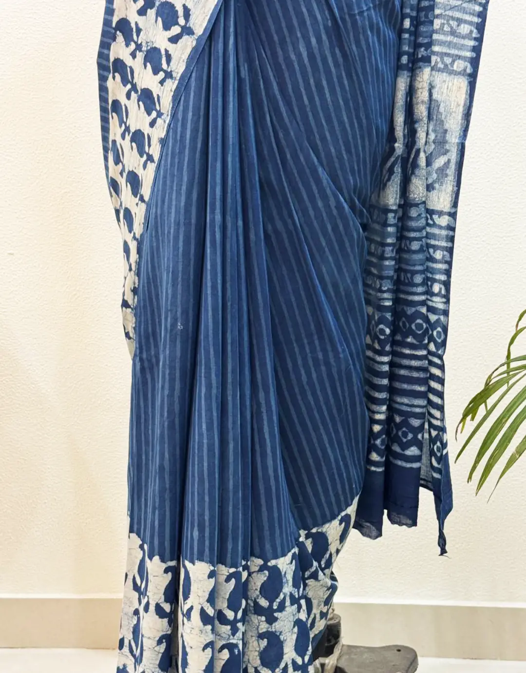 Pure Indigo Mul Cotton Saree for Everyday by Shriyyum SareesPure Indigo Mul Cotton Saree for Everyday by Shriyyum Sarees Pure Indigo Mul Cotton Saree for Everyday by Shriyyum Sarees